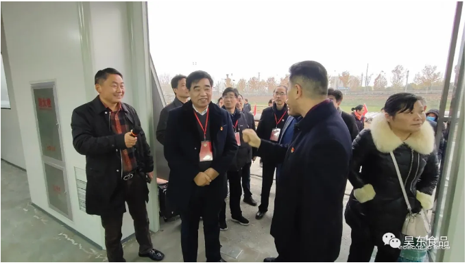 縣政協(xié)主席汪慶才、副主席王向陽、秘書長夏雁華率駐會常委和機關(guān)部分黨員，深入同大鎮(zhèn)和廬江臺創(chuàng)園開展災后重建調(diào)研